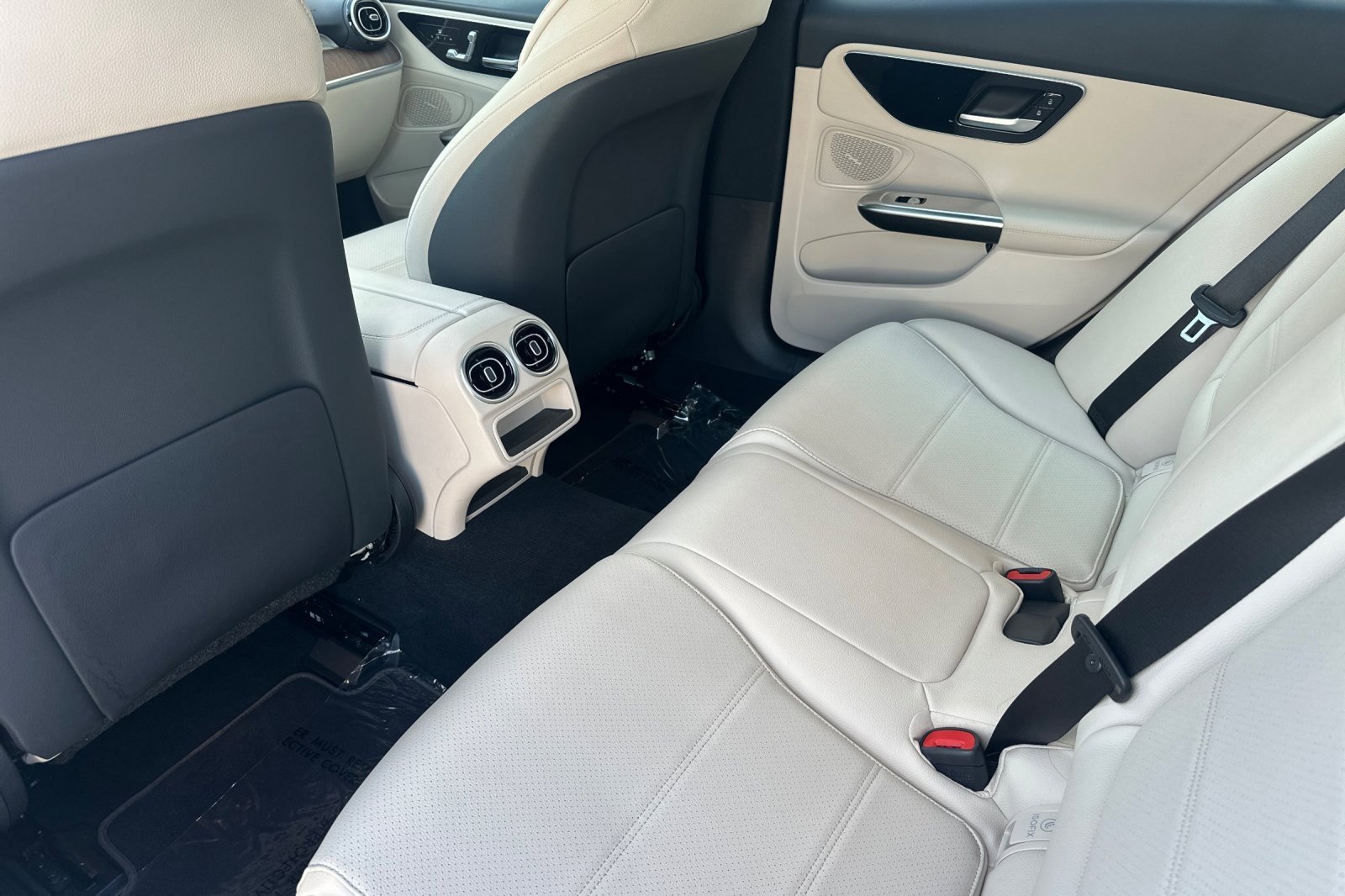 Used 2023 Mercedes-Benz C 300 Sedan image 11