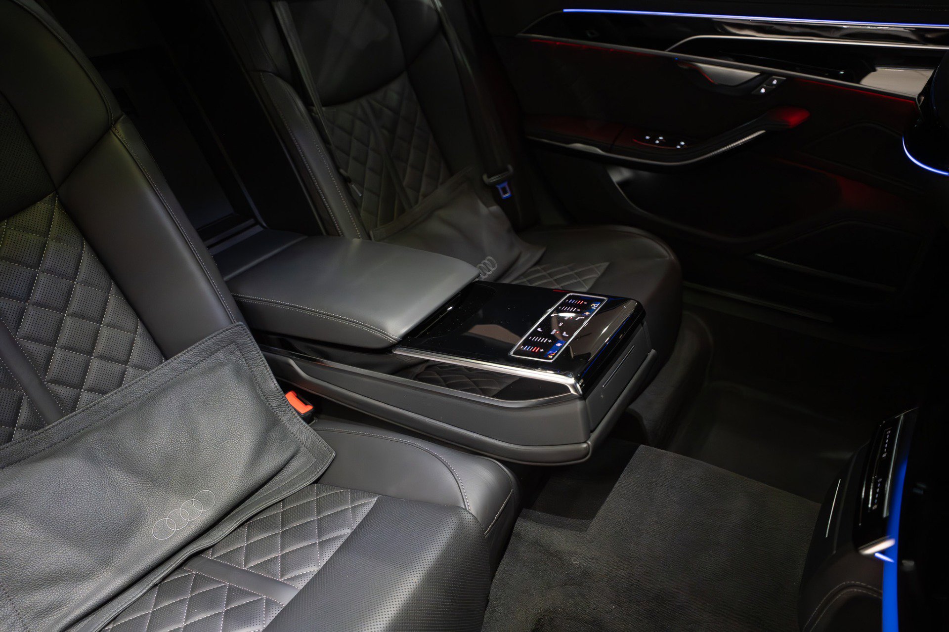 Used 2023 Audi S8 w/ S8 Comfort Plus Package image 45