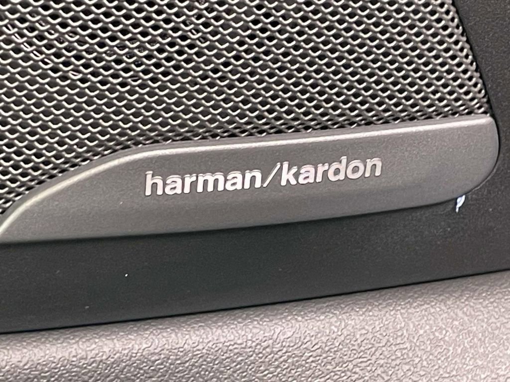 Used 2023 BMW X7 xDrive40i w/ Executive Package image 37