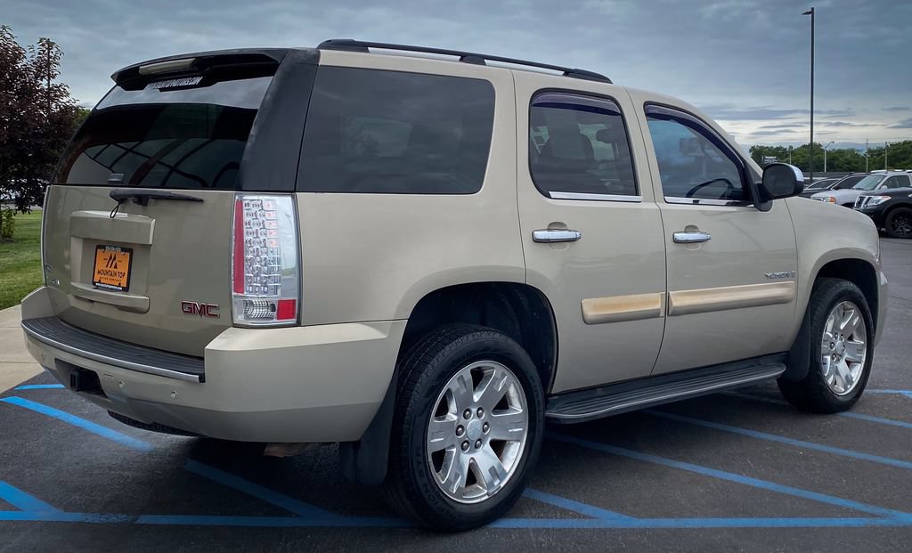 Used 2008 GMC Yukon SLE w/ Convenience Package AWD/4WD image 24