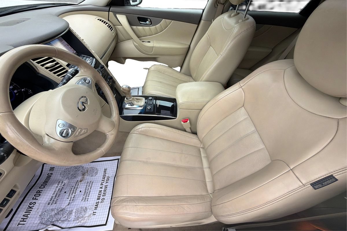 Used 2016 INFINITI QX70 2WD w/ Premium Package image 9