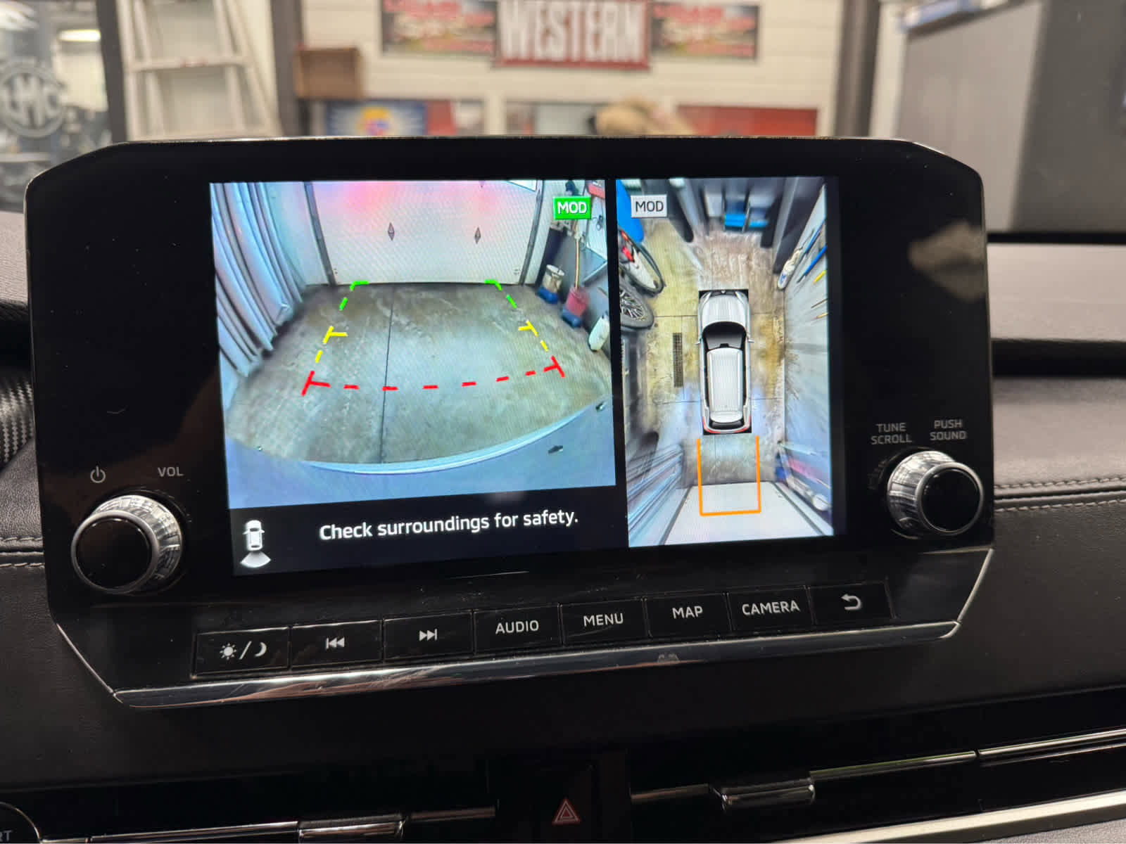 Used 2023 Mitsubishi Outlander SE image 32