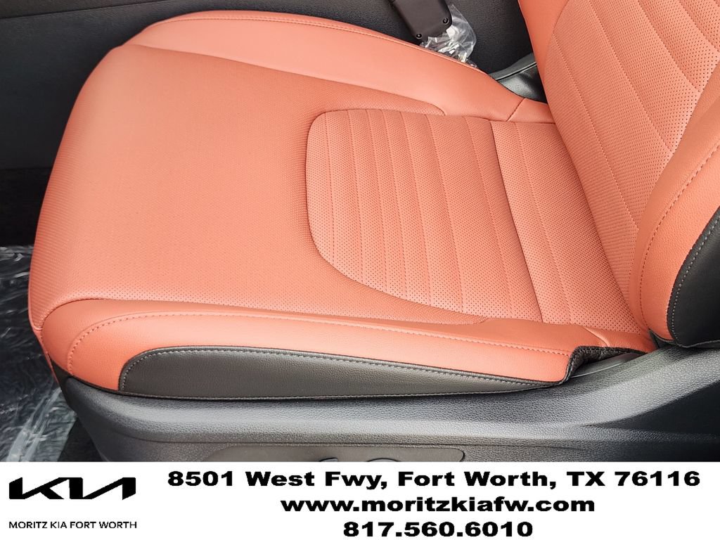 New 2026 Kia Sportage SX FWD image 17