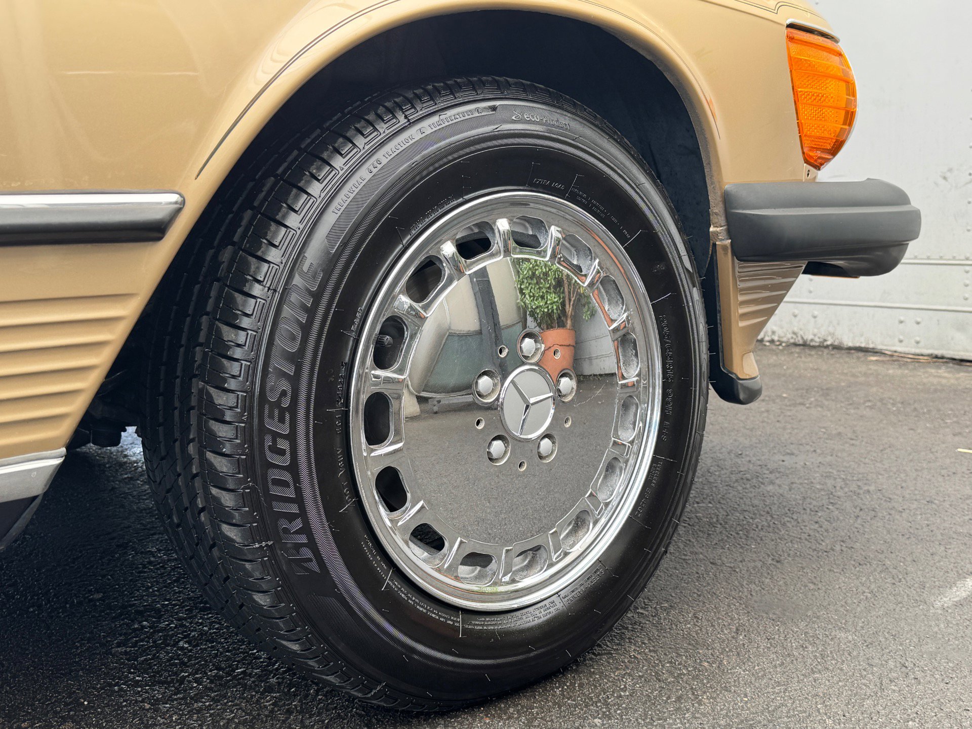 Used 1987 Mercedes-Benz 560 SL image 40