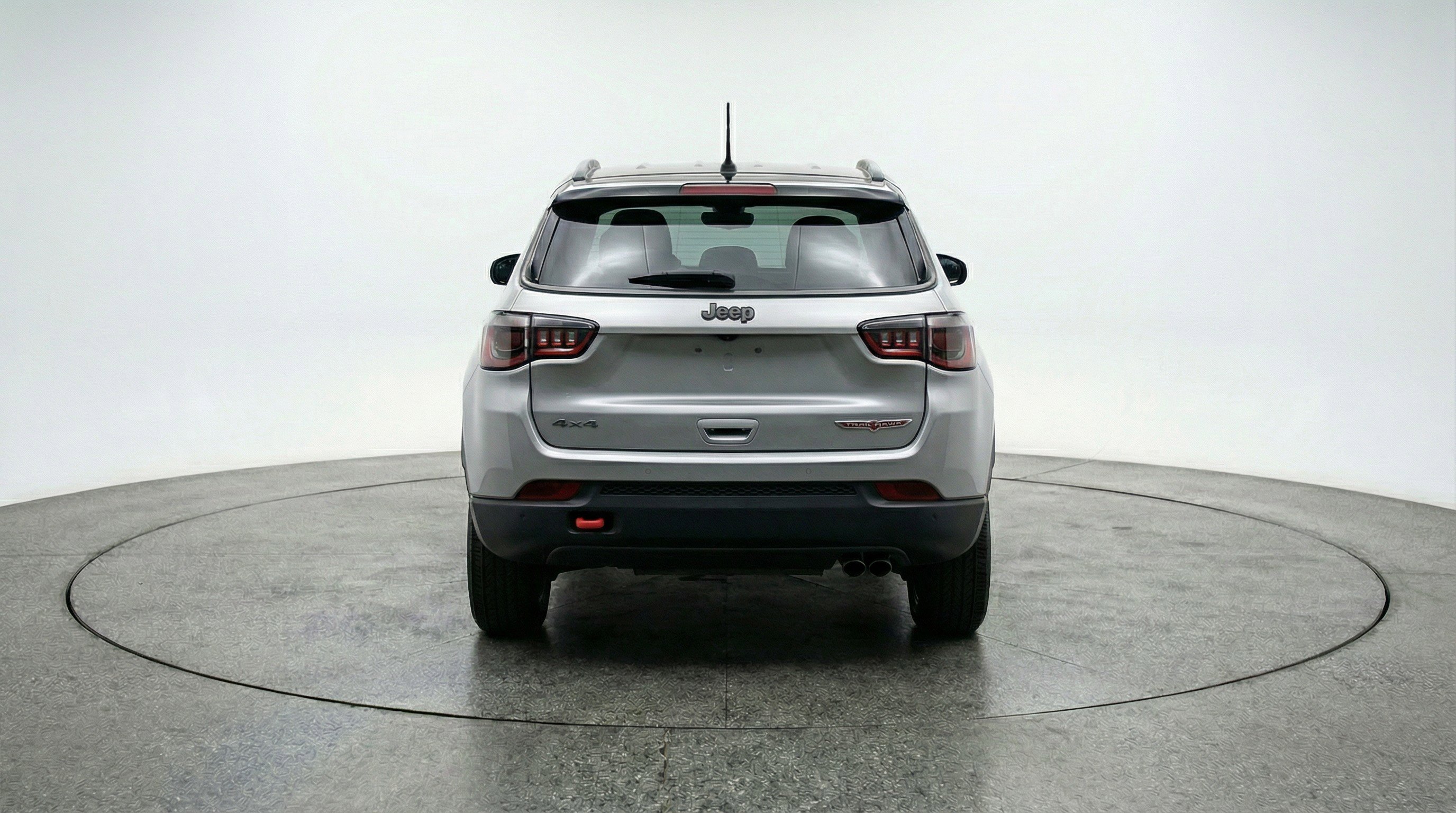 Used 2025 Jeep Compass Trailhawk AWD/4WD image 7