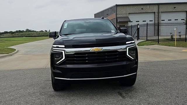 New 2026 Chevrolet Suburban LS w/ Max Trailering Package AWD/4WD image 3