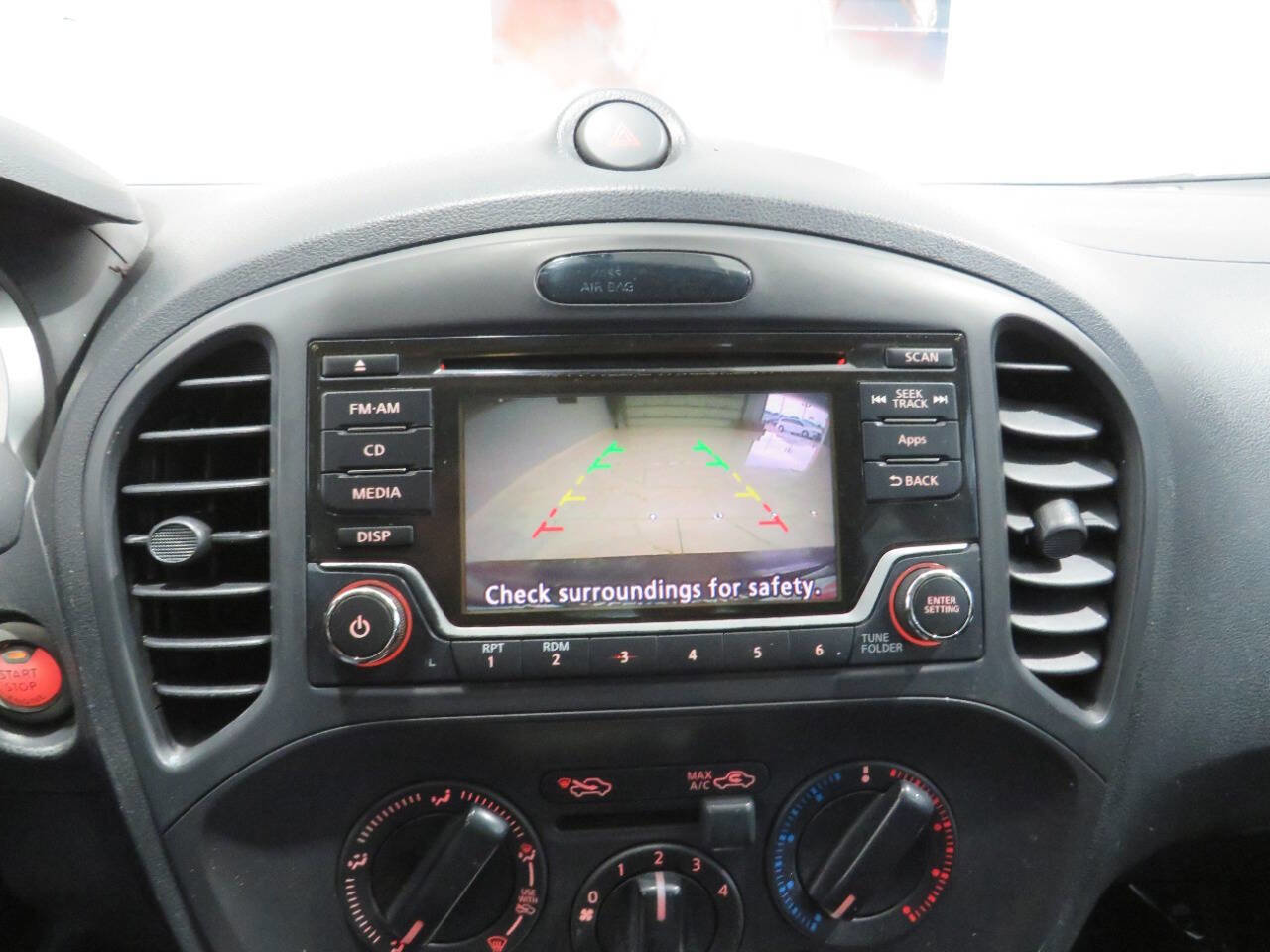 Used 2015 Nissan Juke S image 19