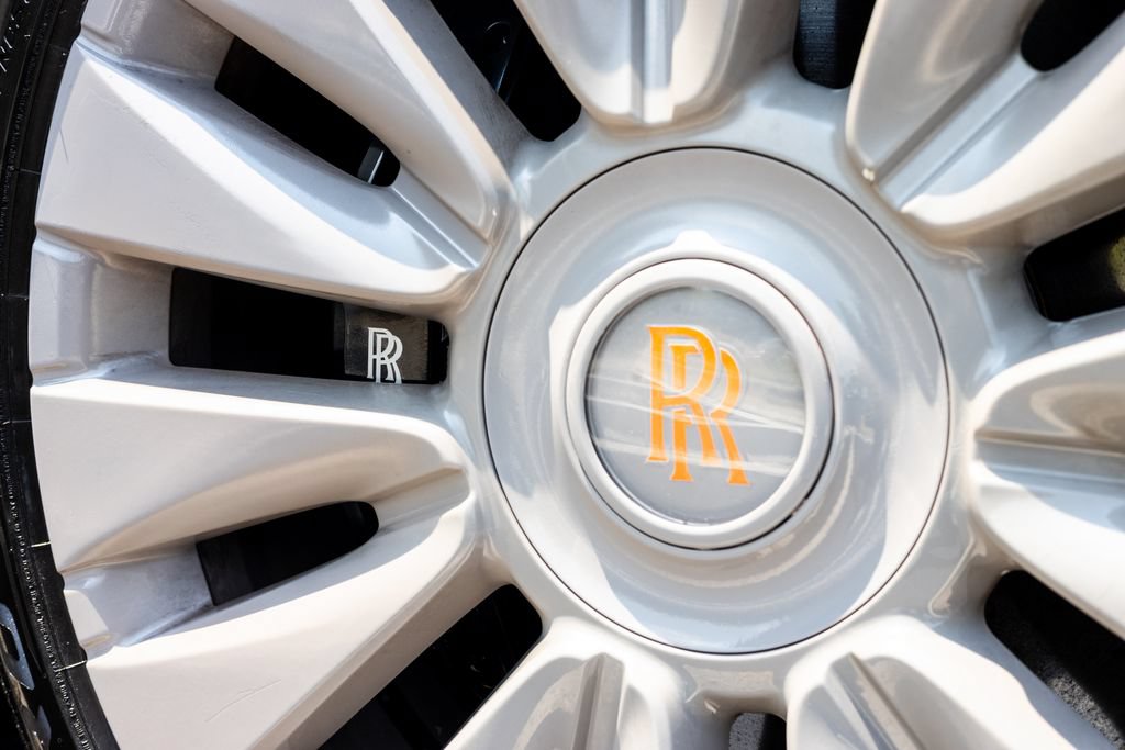 Used 2024 Rolls-Royce Spectre w/ Spectre Launch Package AWD/4WD image 15
