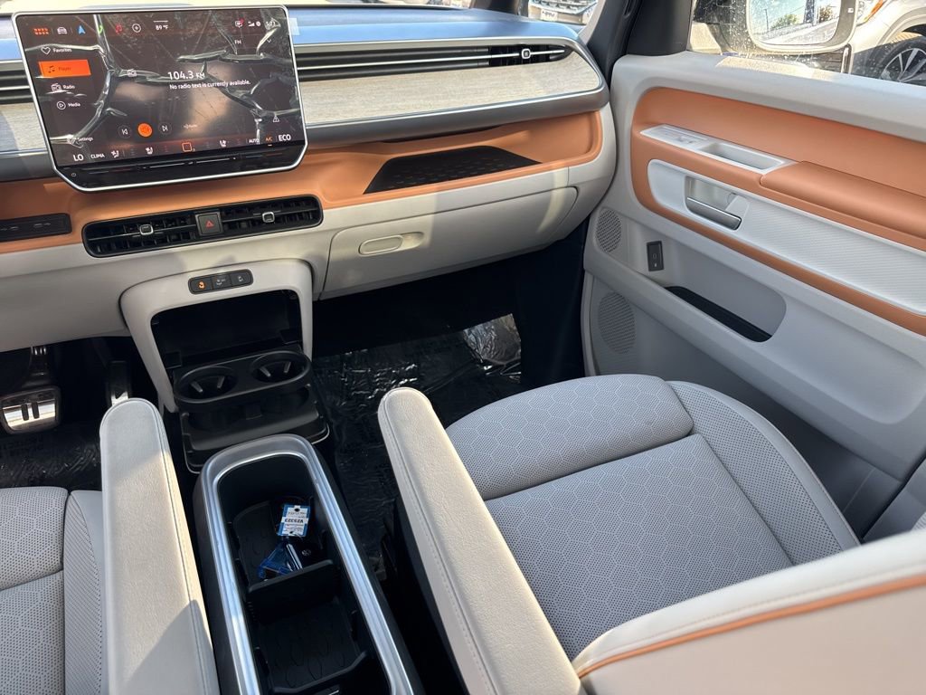 New 2025 Volkswagen ID. Buzz 1st Edition image 13