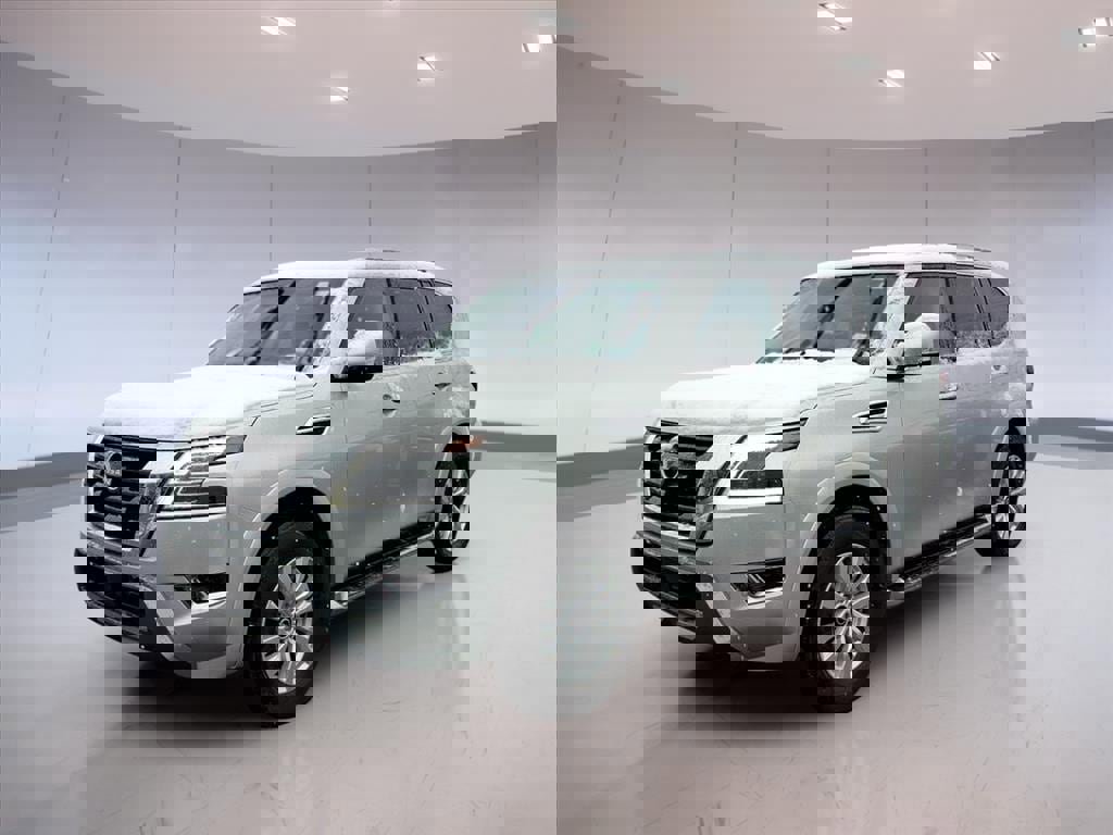 Used 2024 Nissan Armada SV image 2