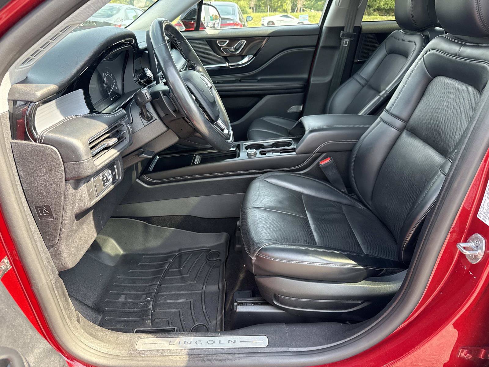 Used 2022 Lincoln Corsair AWD w/ Premium Package image 29