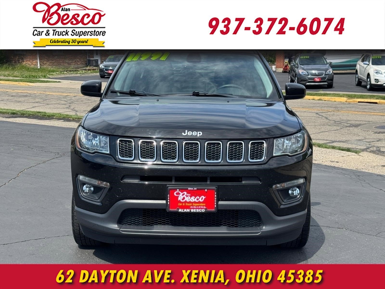Used 2017 Jeep Compass Latitude w/ Popular Equipment Group AWD/4WD image 2