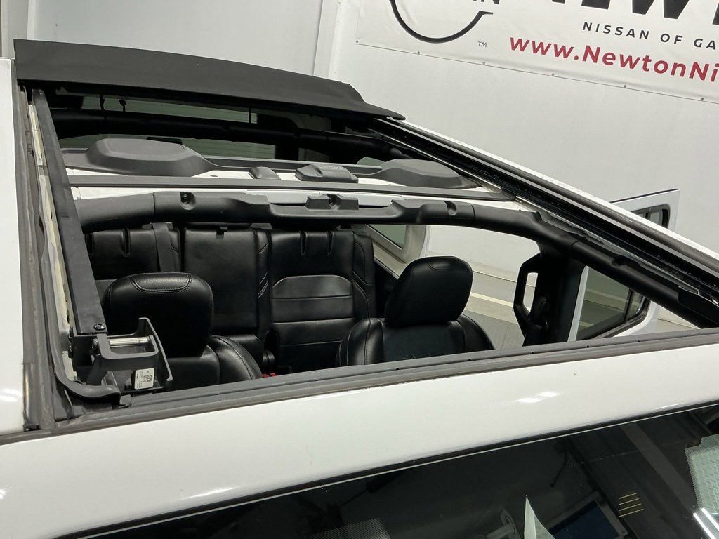 Used 2022 Jeep Wrangler Unlimited Sahara w/ Cold Weather Group image 9