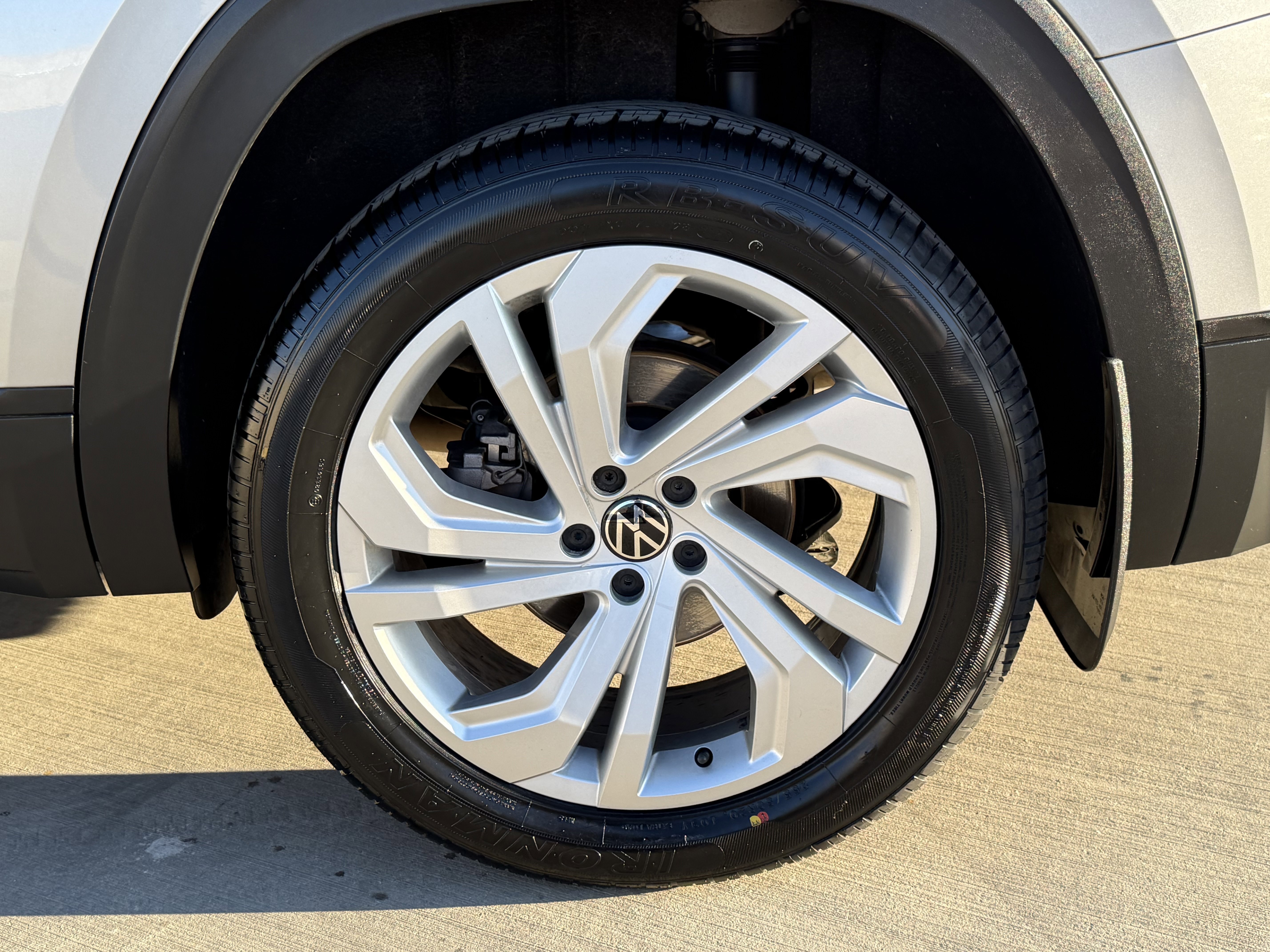 Used 2022 Volkswagen Atlas SE image 28