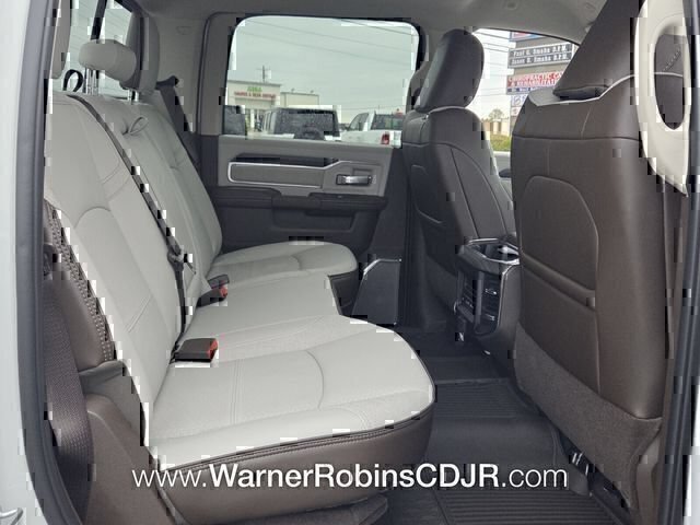 New 2026 RAM 2500 Laramie AWD/4WD image 16