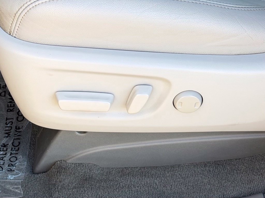 Used 2020 Toyota Sienna XLE FWD image 19