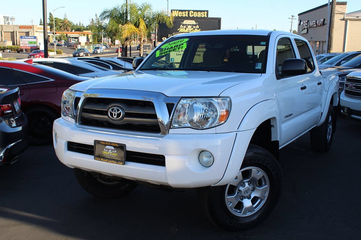 Used 2009 Toyota Tacoma PreRunner RWD image 2