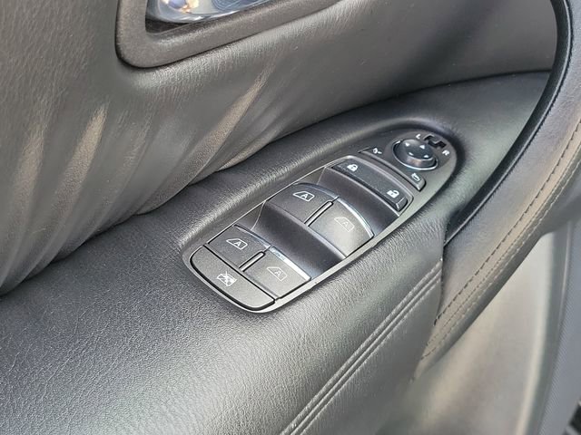 Used 2024 Nissan Armada SV RWD image 18