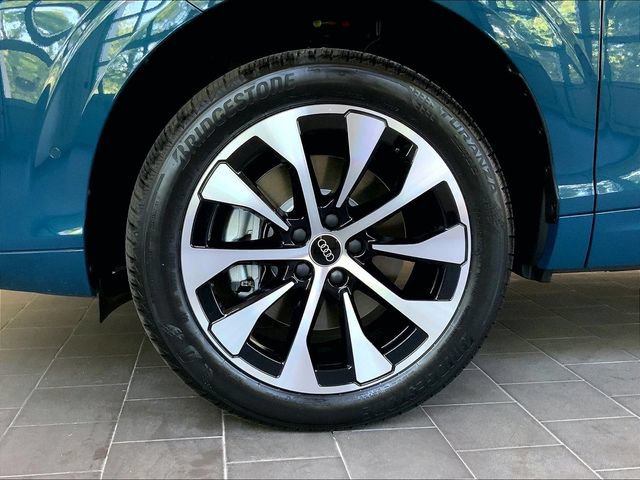 New 2026 Audi Q3 quattro 2.0T AWD/4WD image 13