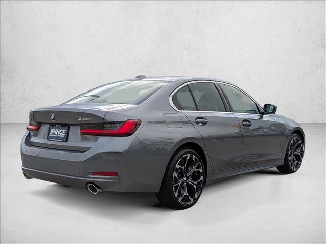 Used 2025 BMW 330i xDrive Sedan AWD/4WD image 5