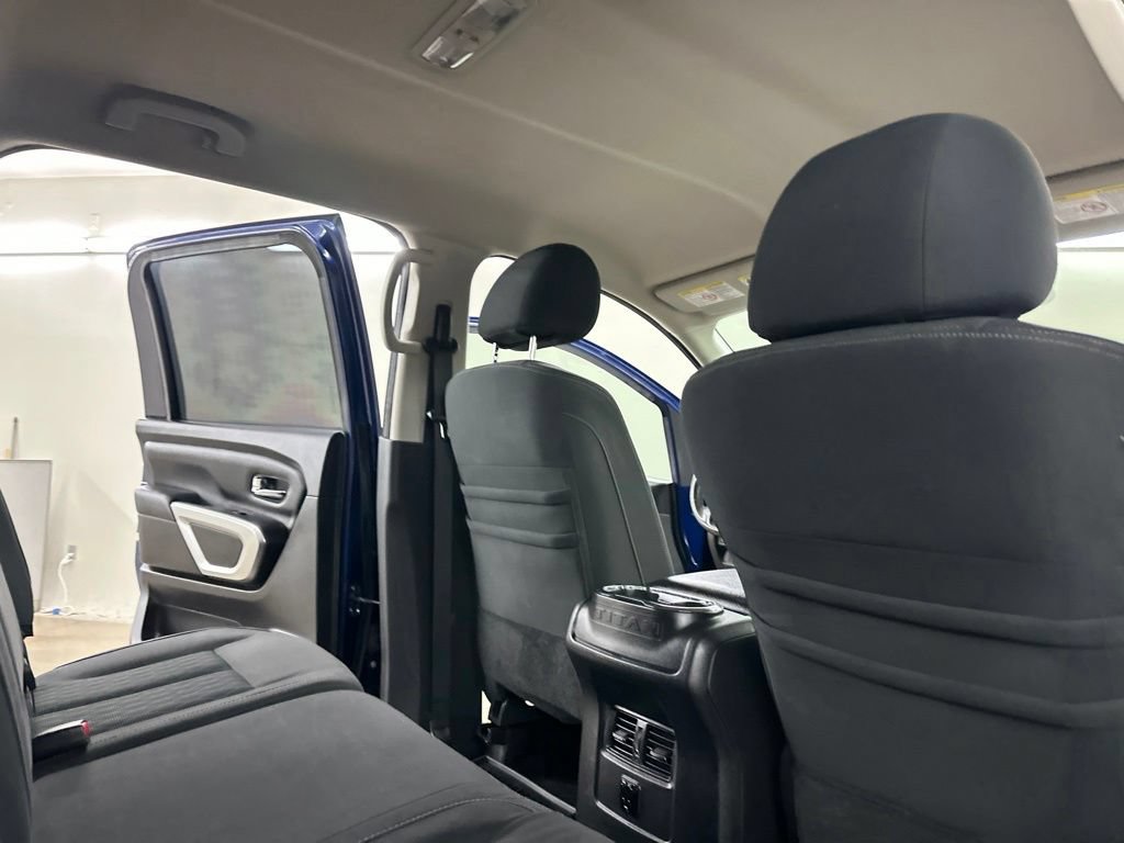Used 2017 Nissan Titan SV RWD image 27
