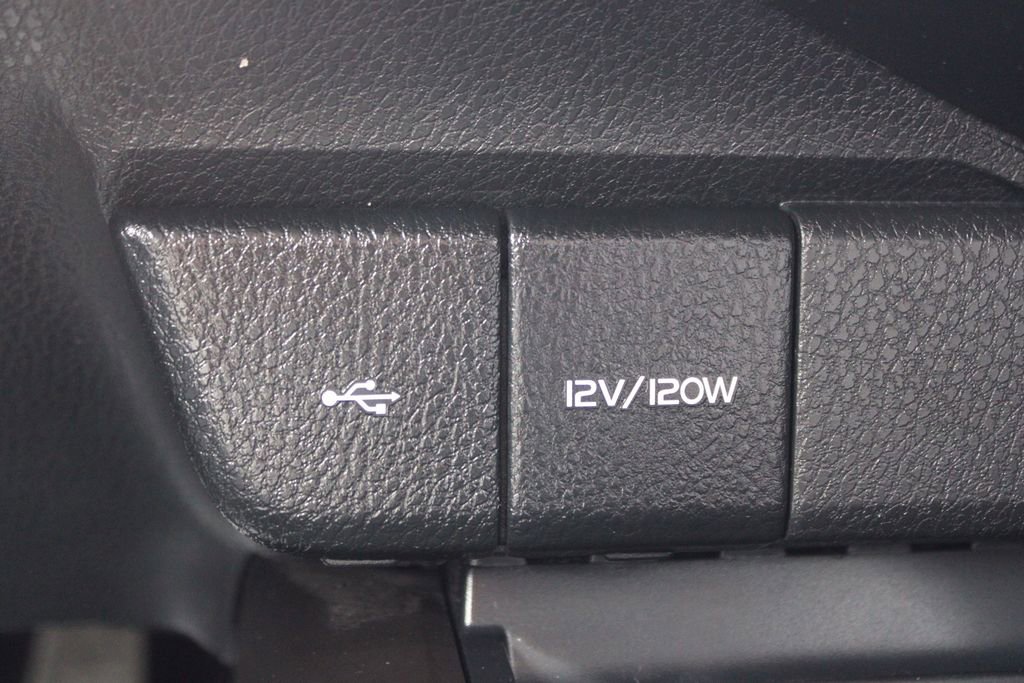 Used 2022 Toyota Camry SE image 21