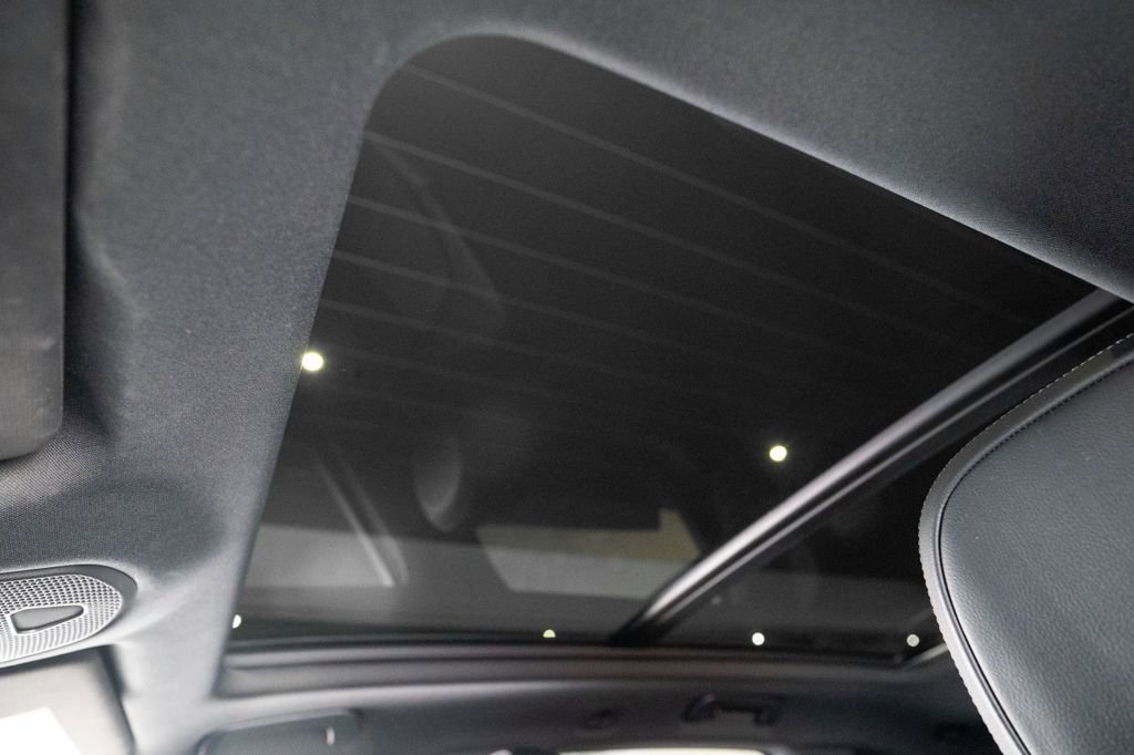 Certified 2025 Porsche Cayenne image 21