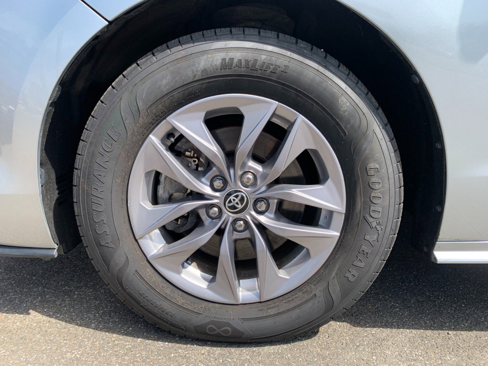 Used 2022 Toyota Sienna XLE AWD/4WD image 41