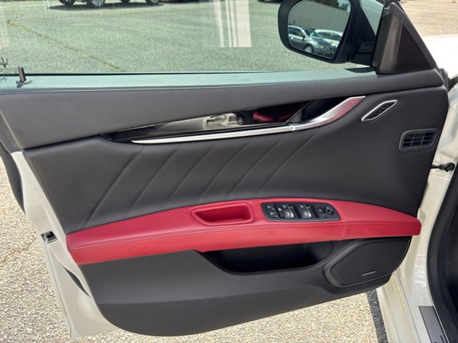 Used 2021 Maserati Ghibli S GranSport image 22