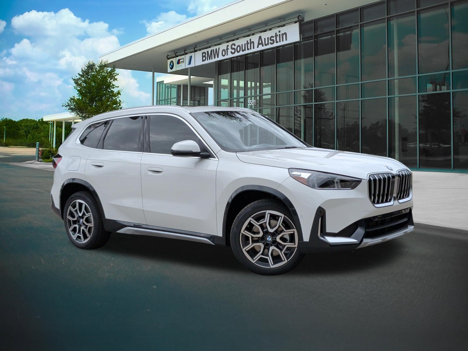 Used 2027 BMW X1 xDrive28i w/ Technology Package AWD/4WD image 1