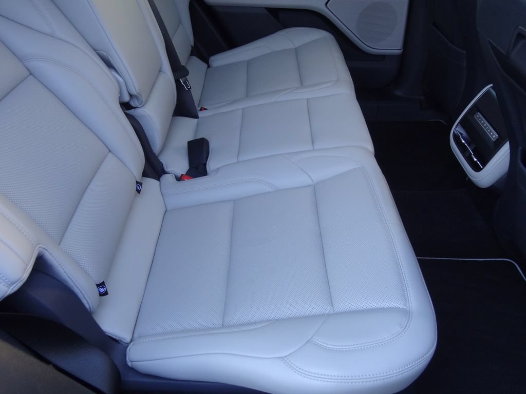 Used 2026 Lincoln Nautilus Premier AWD/4WD image 11