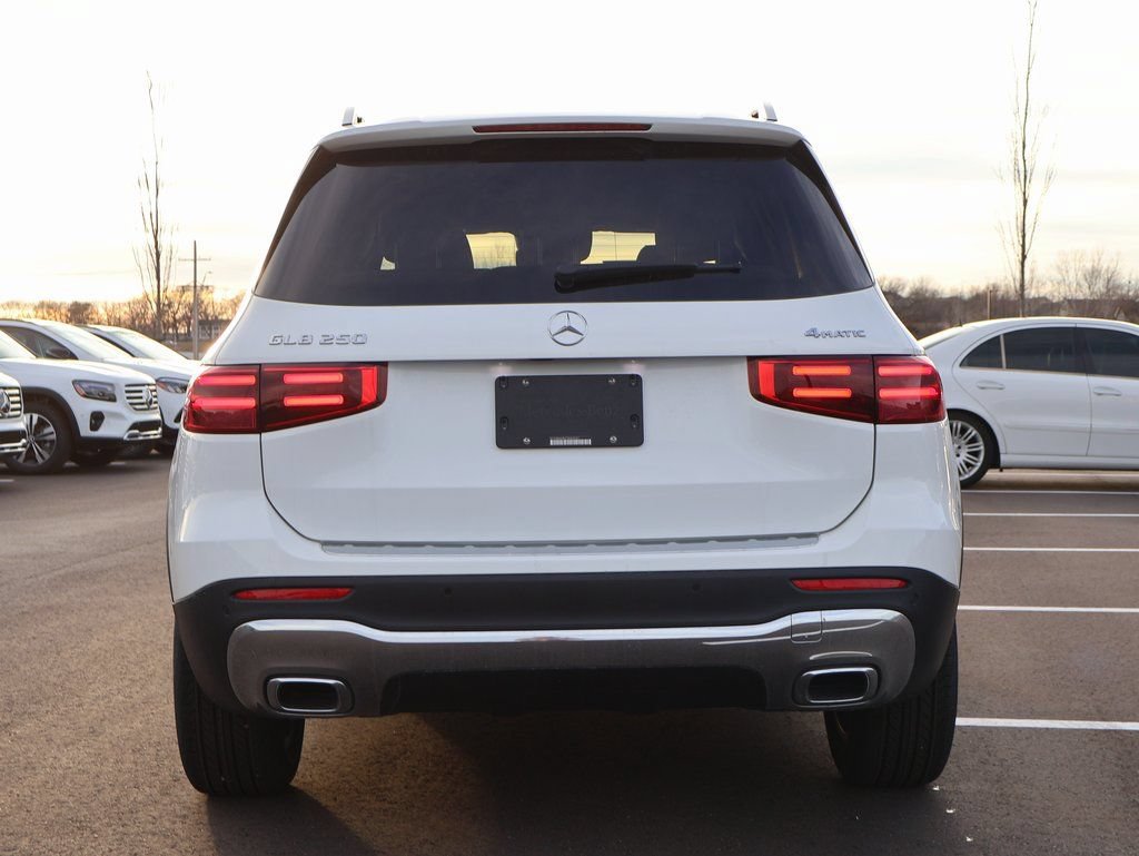 New 2026 Mercedes-Benz GLB 250 4MATIC image 6