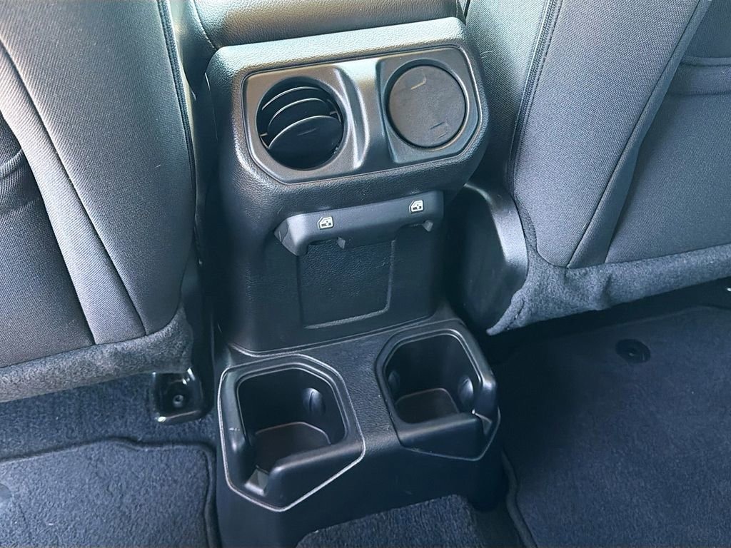 Used 2023 Jeep Wrangler Sport S image 19