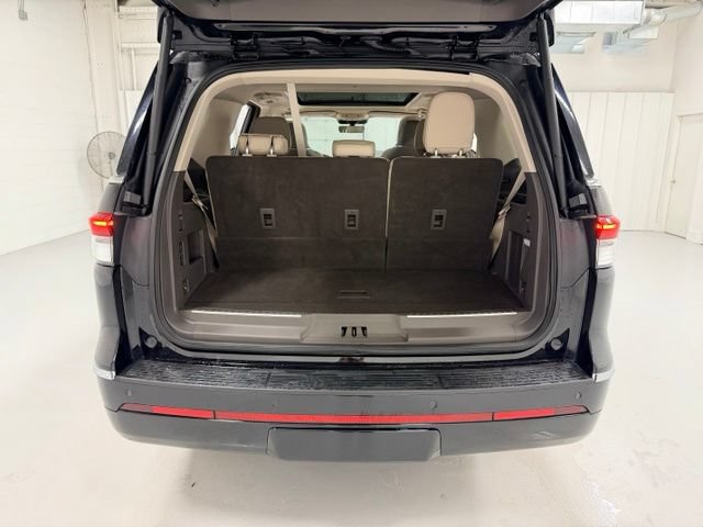 Used 2024 Lincoln Navigator Reserve AWD/4WD image 24