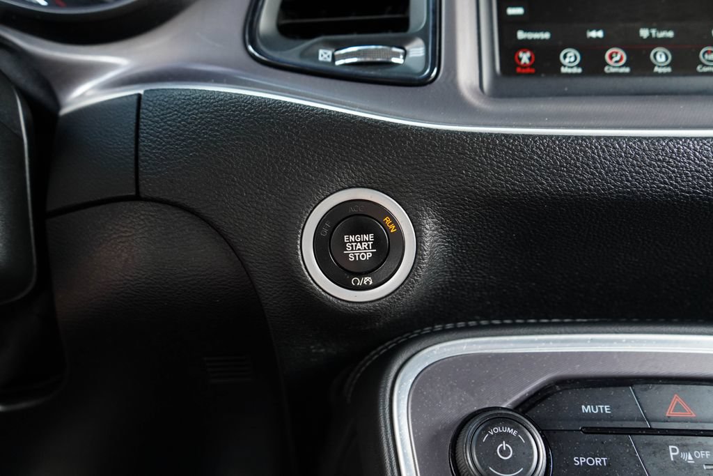 Used 2022 Dodge Challenger R/T RWD image 26
