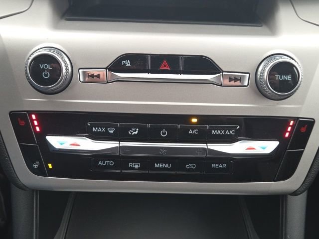 Used 2023 Ford Explorer XLT w/ Equipment Group 202A image 32