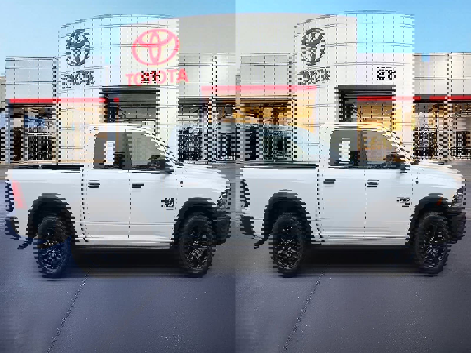 Used 2024 RAM 1500 Classic Warlock image 4