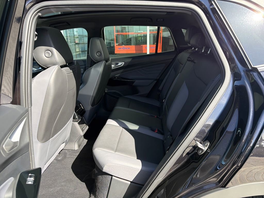 Certified 2023 Volkswagen ID.4 Pro S AWD/4WD image 14