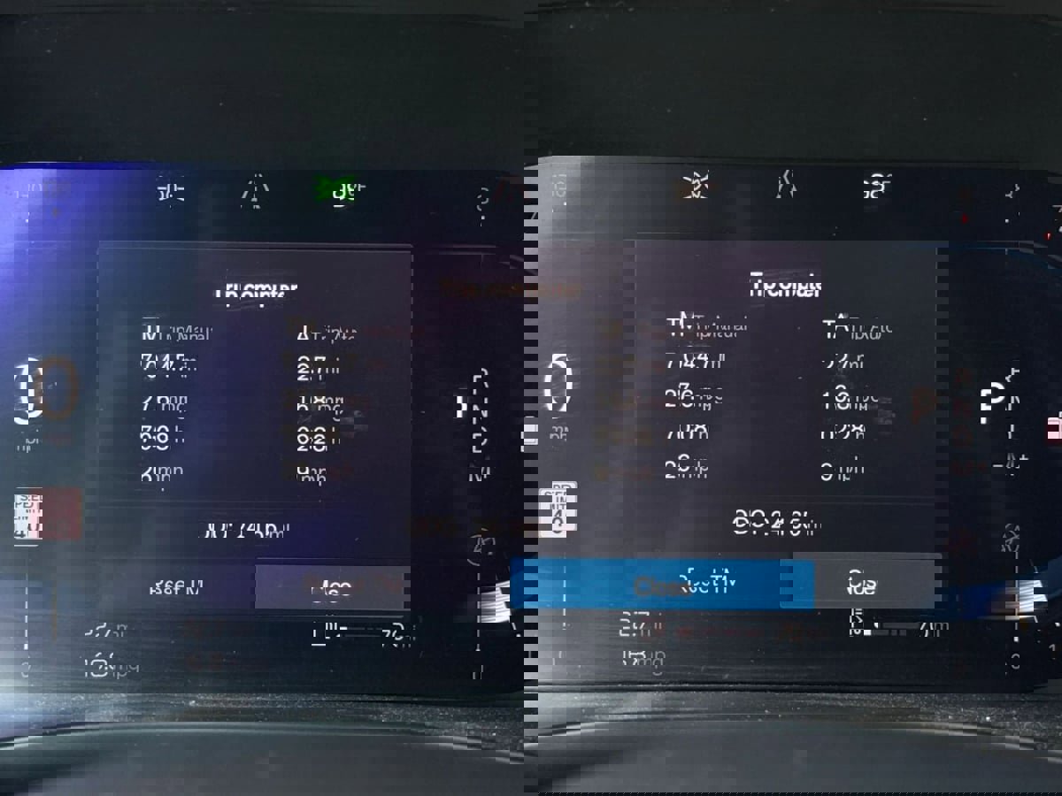 Used 2022 Volvo XC60 B5 Momentum image 54