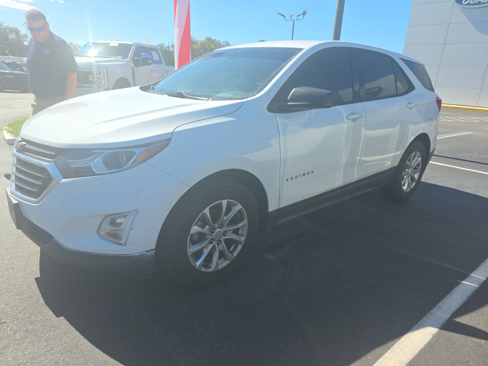 Used 2018 Chevrolet Equinox LS w/ LPO, Protection Package FWD image 1