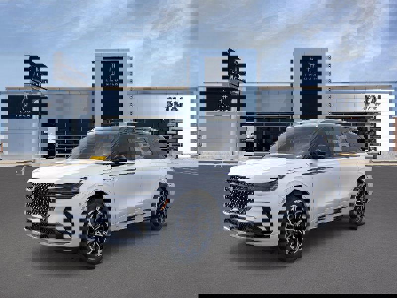 Used 2025 Lincoln Nautilus Reserve image 1