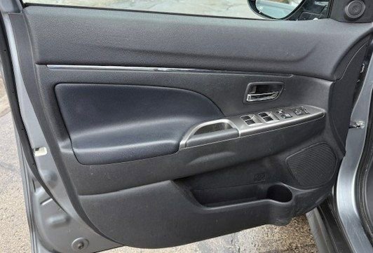 Used 2022 Mitsubishi Outlander Sport SE image 12