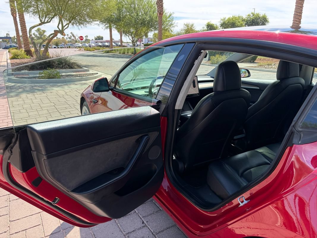Used 2022 Tesla Model 3 RWD image 9