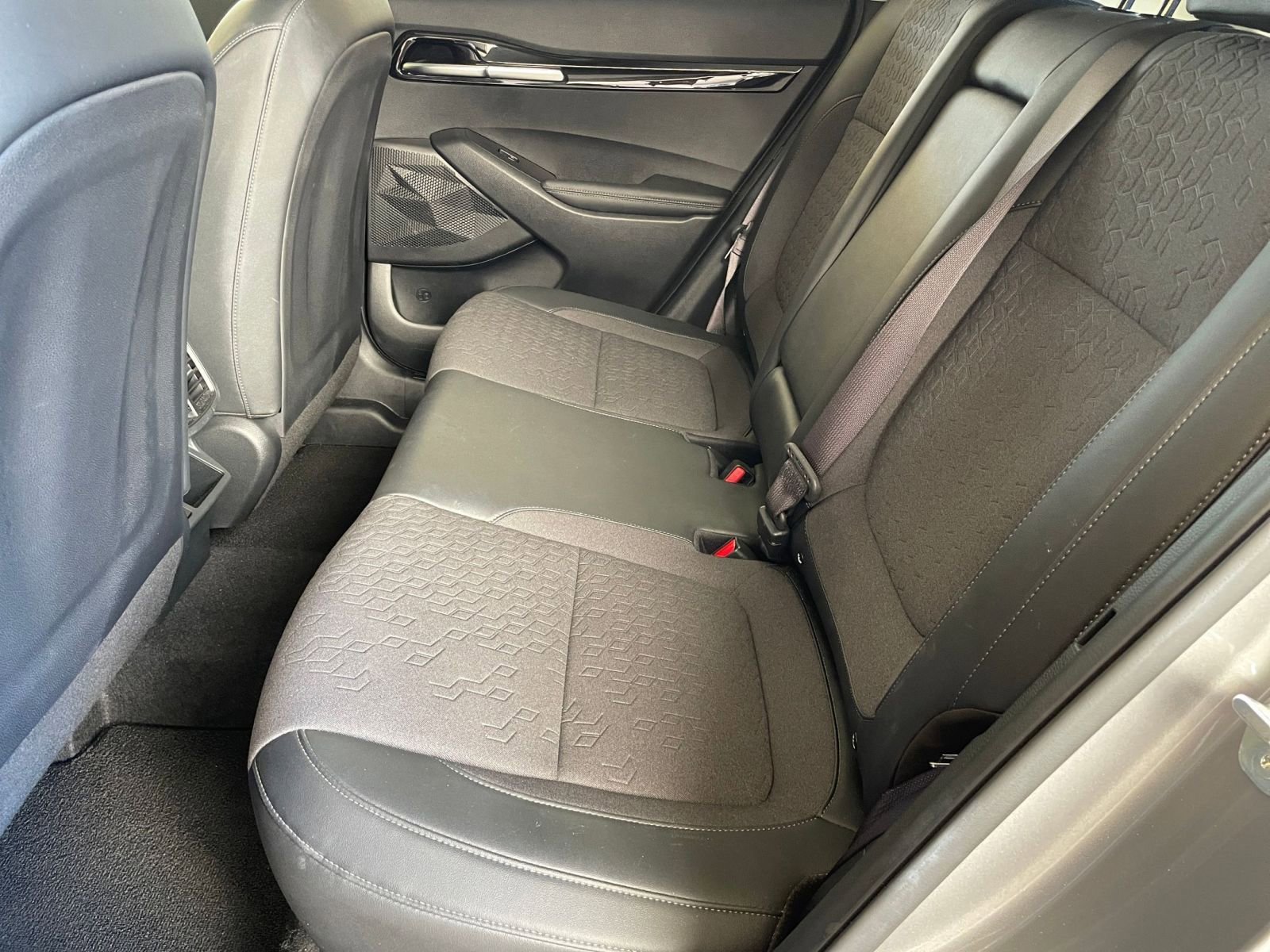 Used 2025 Kia Seltos S FWD image 27