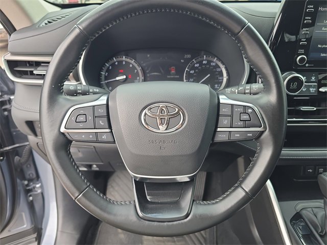 Used 2021 Toyota Highlander XLE image 27