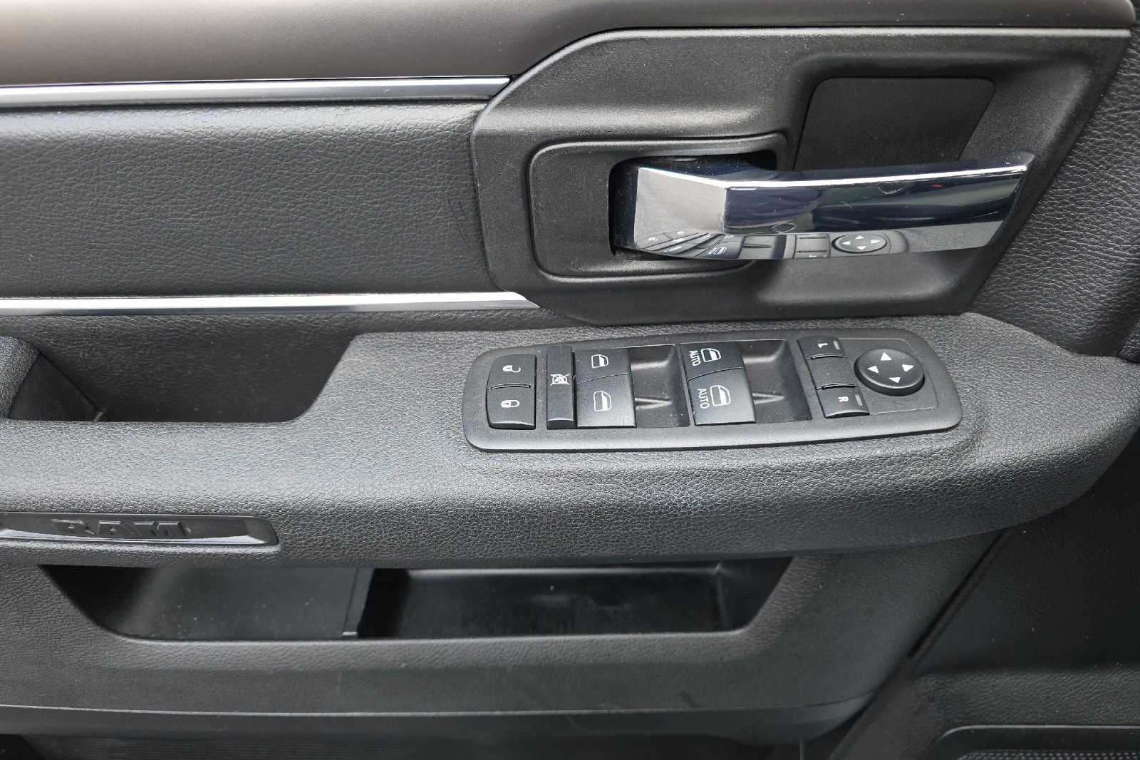 Used 2024 RAM 1500 Classic Warlock image 12