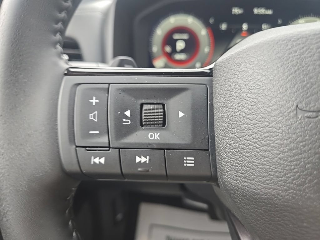 Used 2025 Nissan Rogue Platinum w/ Platinum Premium Package AWD/4WD image 15