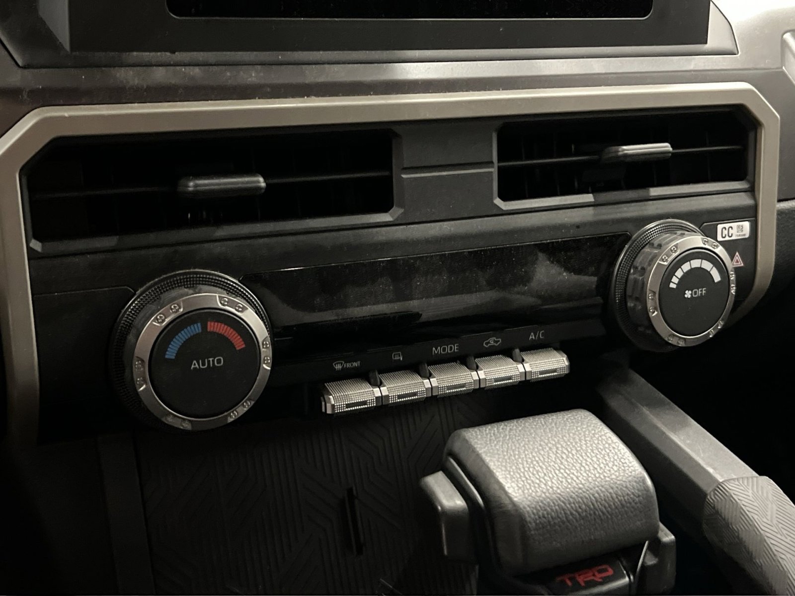 Used 2025 Toyota Tacoma TRD Off-Road image 16