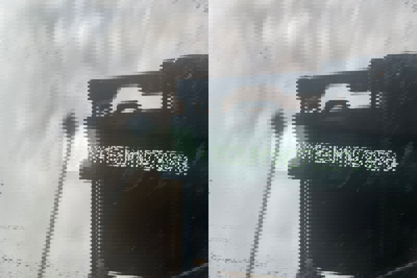 Used 2022 Volvo XC40 T5 R-Design w/ Advanced Package image 16