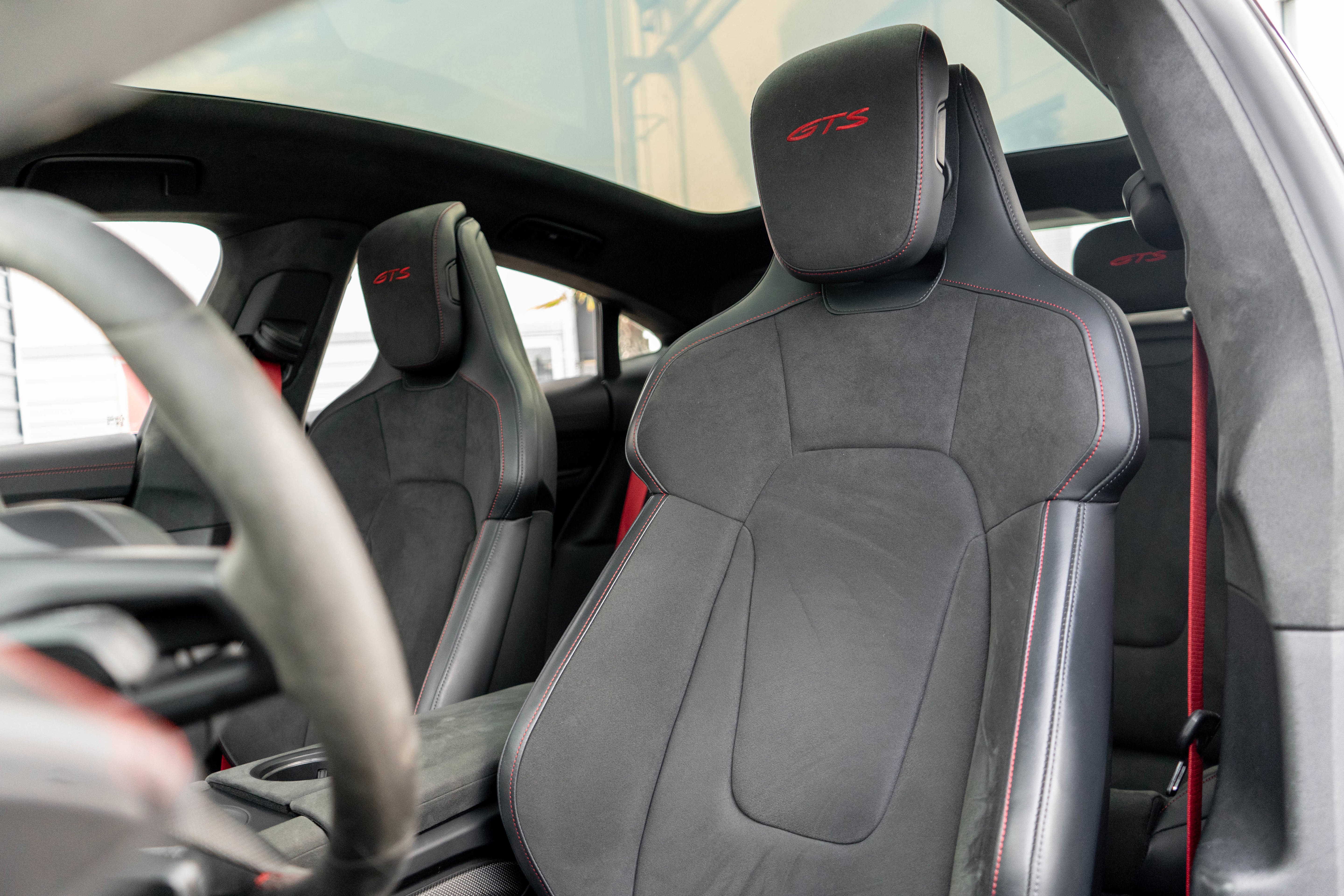 Used 2023 Porsche Taycan GTS image 10